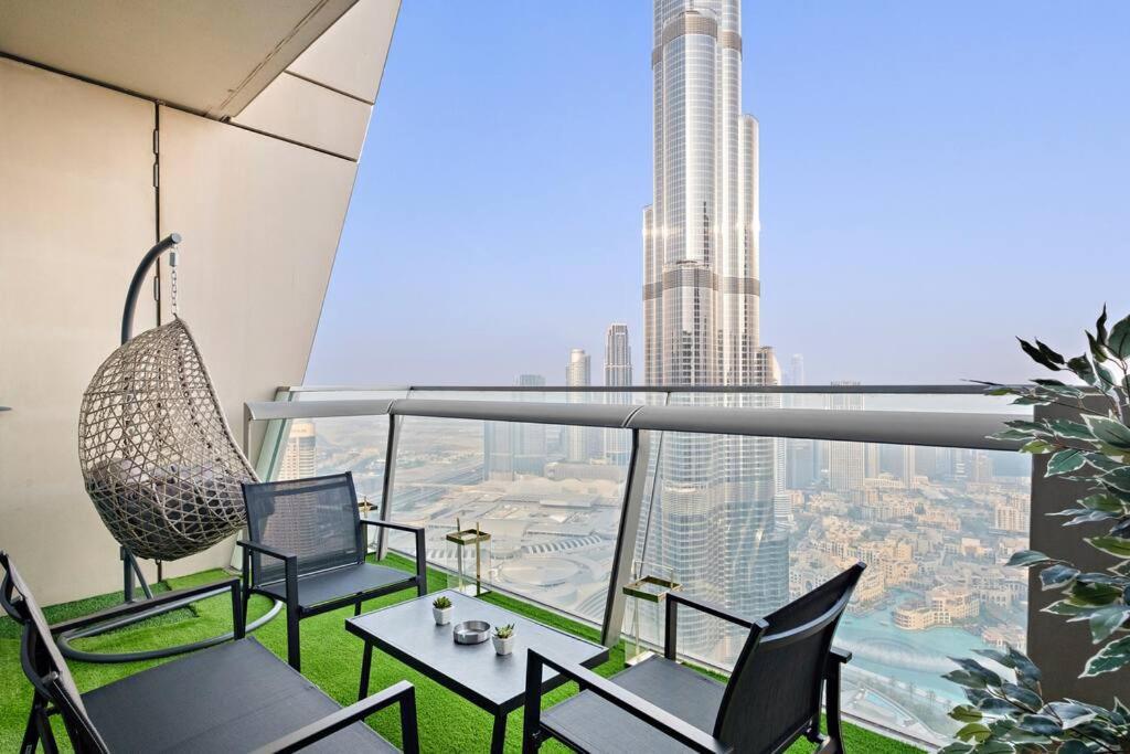 Luxury 4br Flat, Downtown Dubai, Pool, Gym, Ps5, Sleeps 11 Guests Apartment