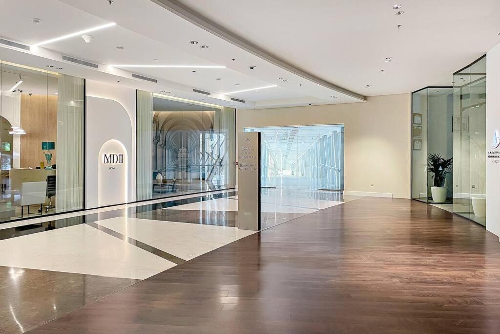 Luxury 4br Flat, Downtown Dubai, Pool, Gym, Ps5, Sleeps 11 Guests * Dubai